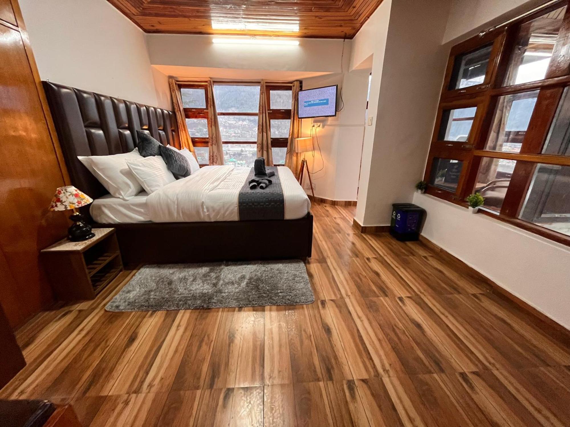 Himalayan River Mountain View 2 Bedrooms Cottage, Manali ภายนอก รูปภาพ